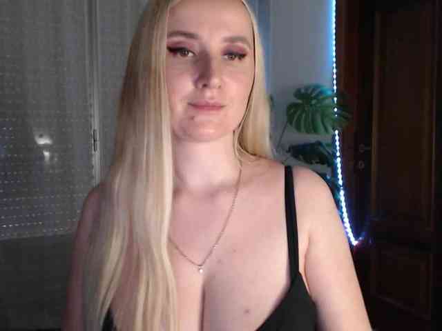 Alina-Lovely webcam