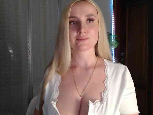 Alina-Lovely webcam