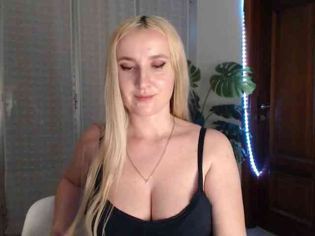 Alina-Lovely webcam