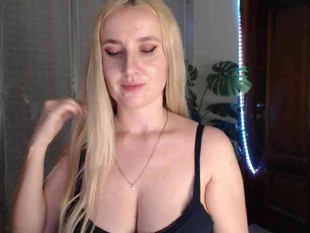 Alina-Lovely webcam
