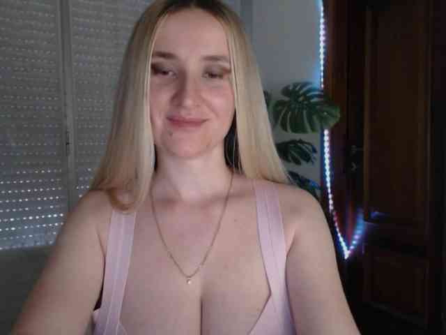 Alina-Lovely webcam
