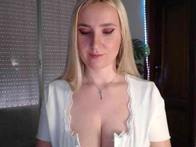 Alina-Lovely webcam