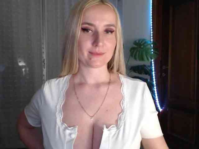 Alina-Lovely webcam