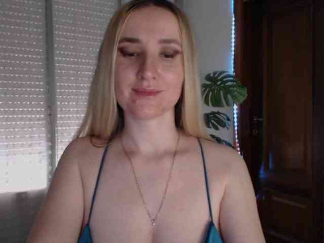 Alina-Lovely webcam
