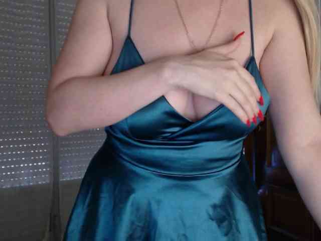 Alina-Lovely webcam