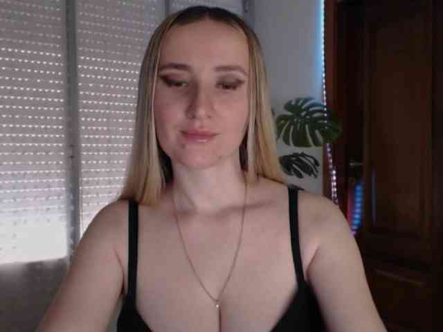 Alina-Lovely webcam