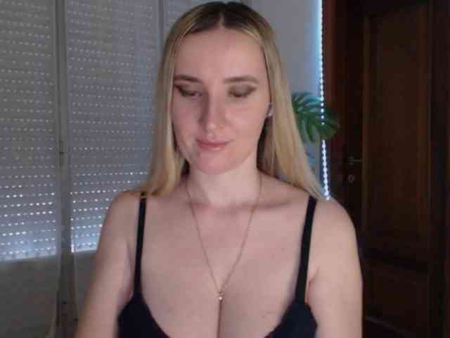 Alina-Lovely webcam