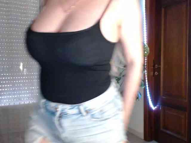 Alina-Lovely Live Webcam on BongaCams