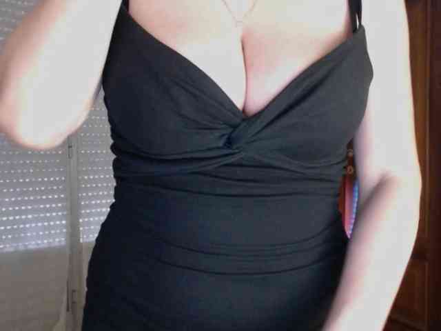 Alina-Lovely webcam