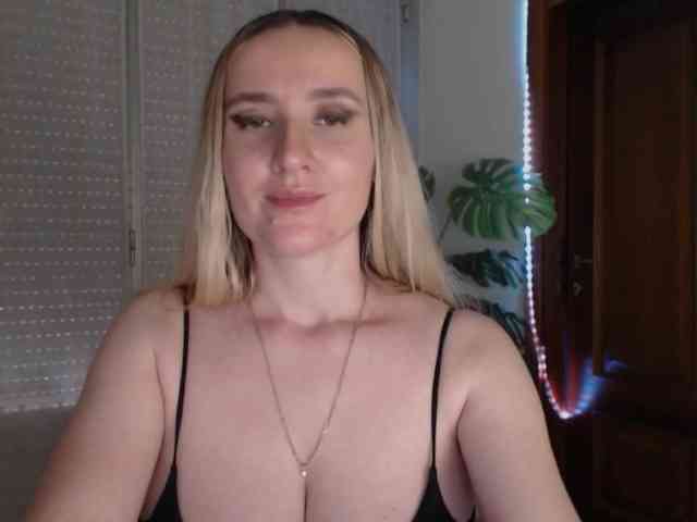 Alina-Lovely webcam