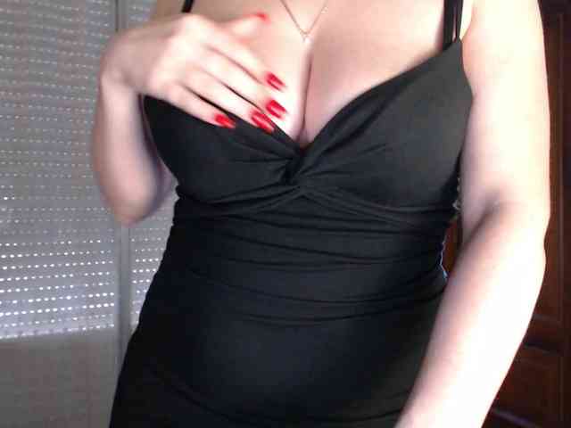 Alina-Lovely webcam