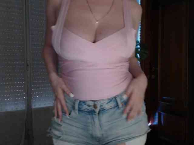 Alina-Lovely webcam