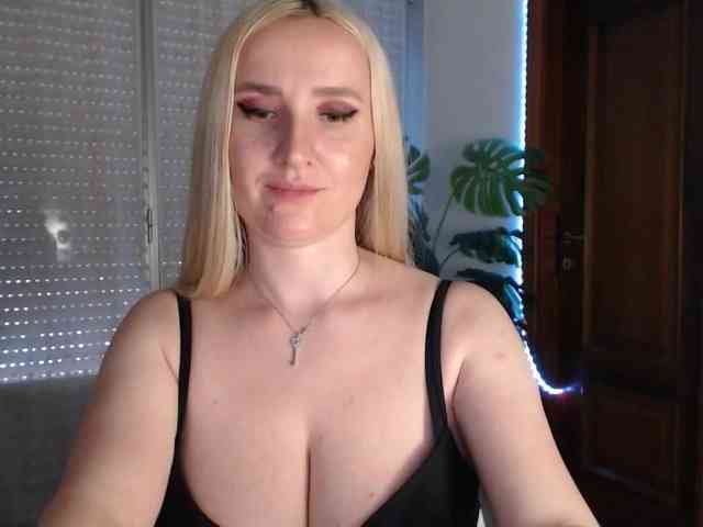 Alina-Lovely webcam
