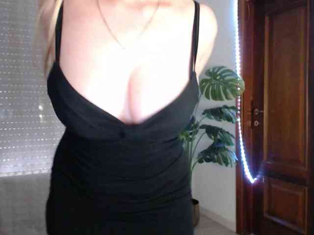 Alina-Lovely Live Webcam on BongaCams