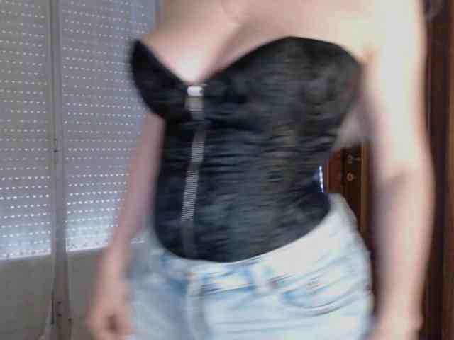 Alina-Lovely webcam