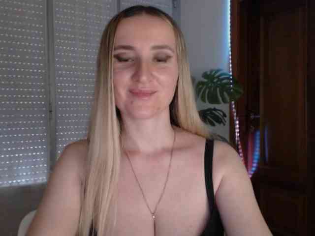 Alina-Lovely webcam