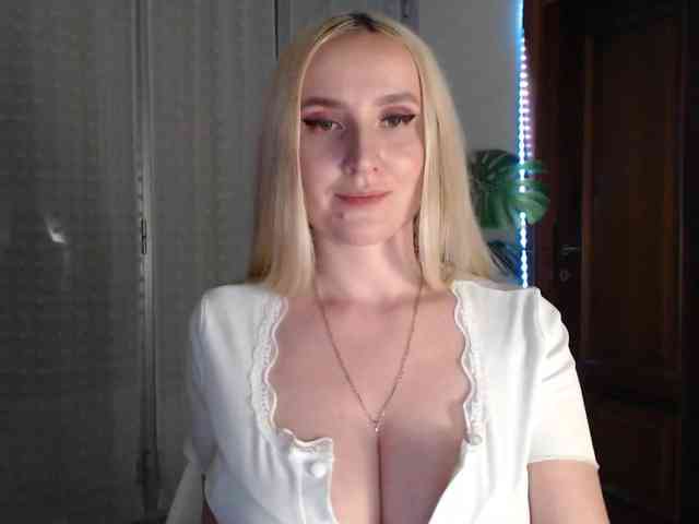 Alina-Lovely webcam