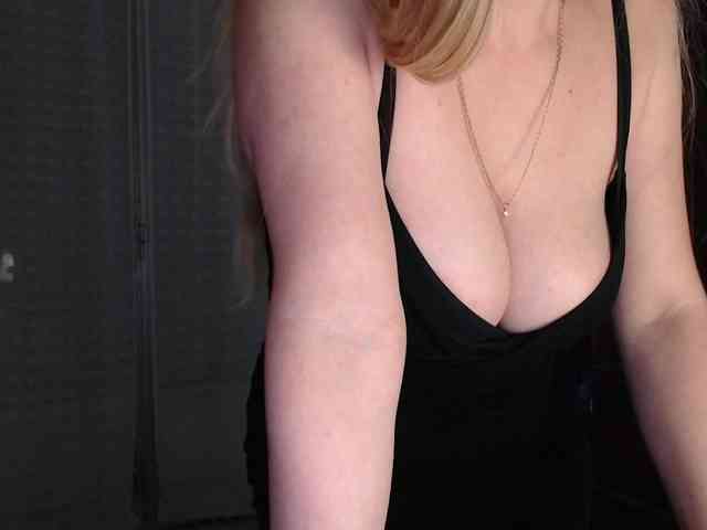 Alina-Lovely webcam