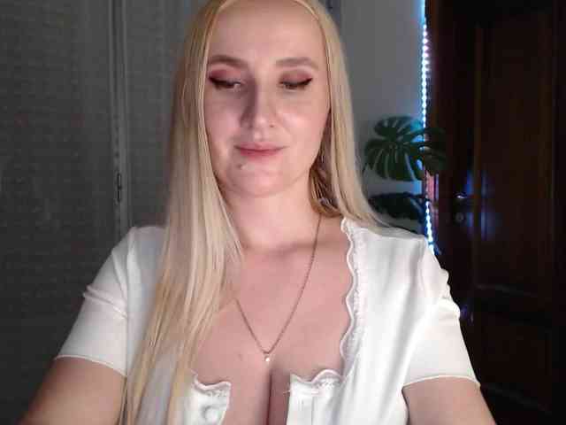 Alina-Lovely webcam