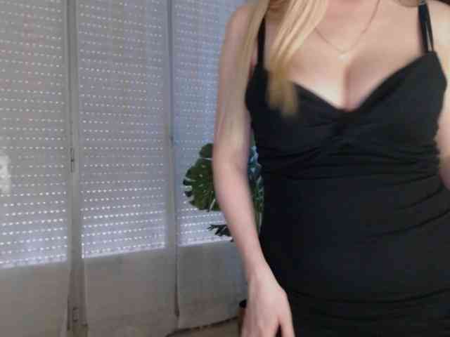 Alina-Lovely webcam