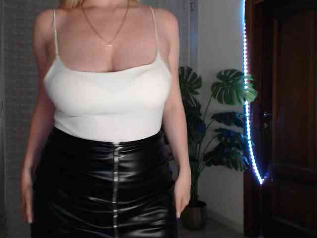 Alina-Lovely webcam