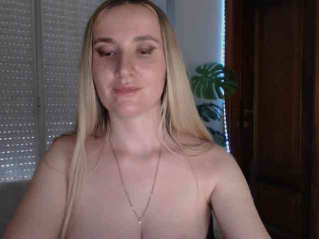 Alina-Lovely webcam