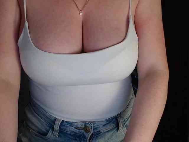 Alina-Lovely webcam