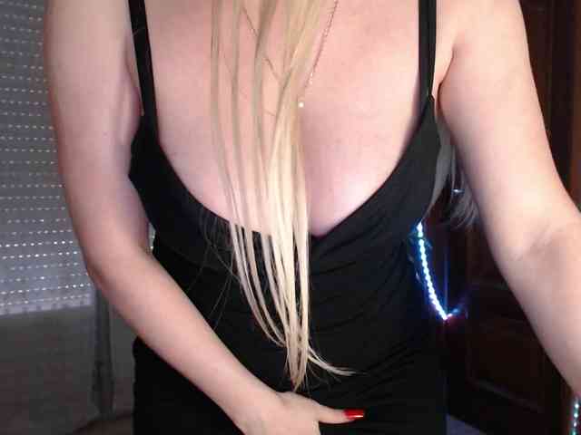 Alina-Lovely webcam