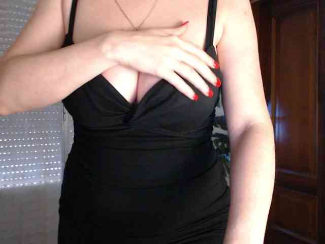 Alina-Lovely webcam