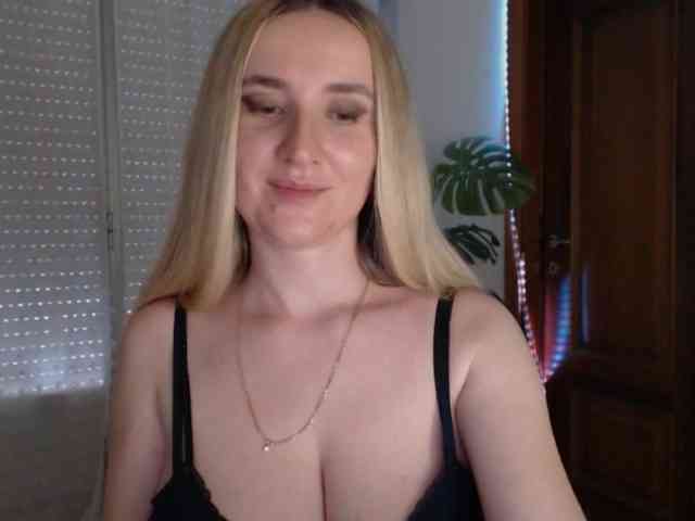 Alina-Lovely webcam