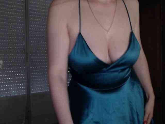 Alina-Lovely webcam