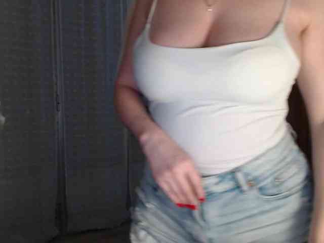 Alina-Lovely webcam