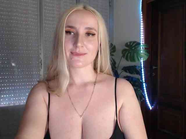 Alina-Lovely webcam