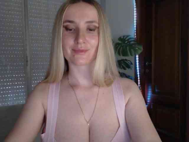 Alina-Lovely webcam