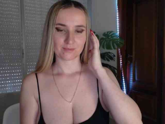 Alina-Lovely webcam