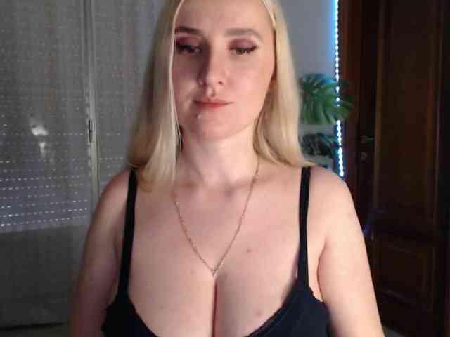 Alina-Lovely webcam