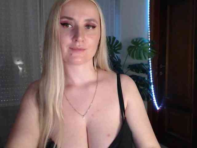 Alina-Lovely webcam