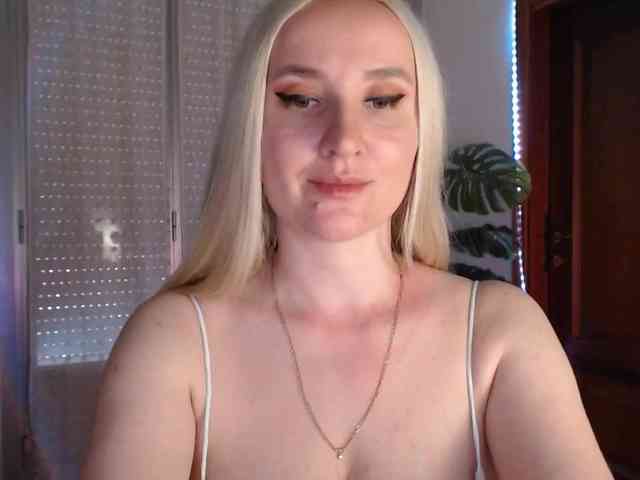 Alina-Lovely webcam