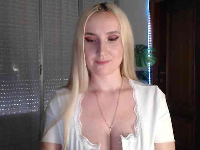 Alina-Lovely webcam