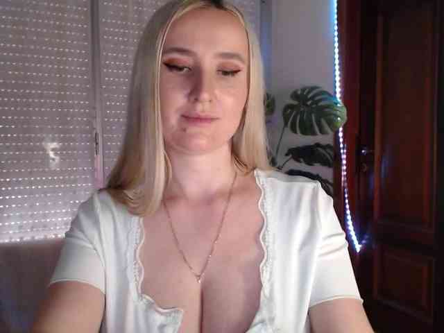 Alina-Lovely Live Webcam on BongaCams