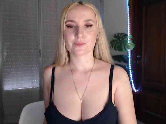 Alina-Lovely webcam