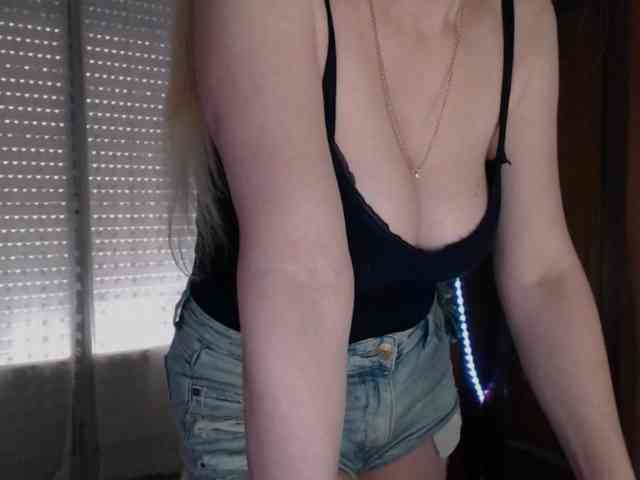 Alina-Lovely webcam