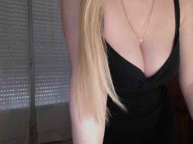 Alina-Lovely webcam