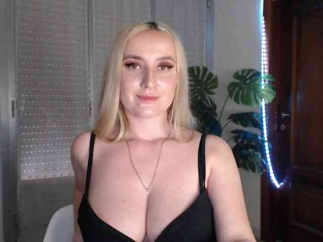 Alina-Lovely webcam