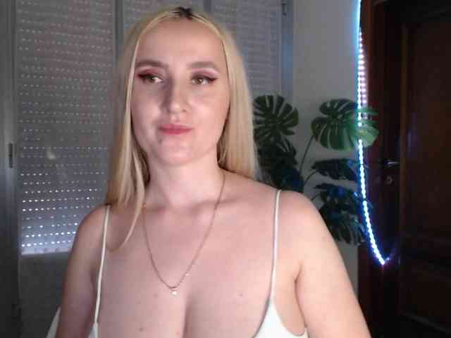 Alina-Lovely webcam