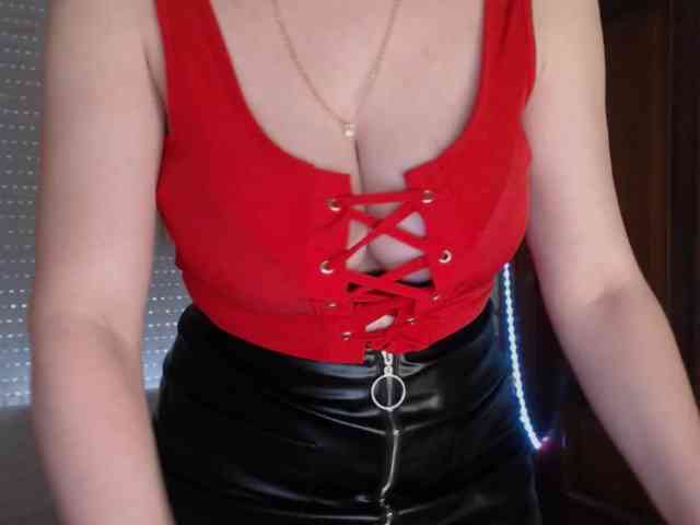 Alina-Lovely webcam