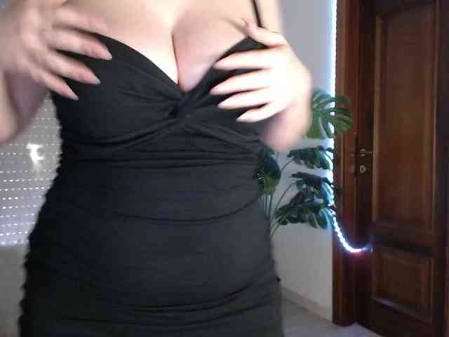 Alina-Lovely Live Webcam on BongaCams