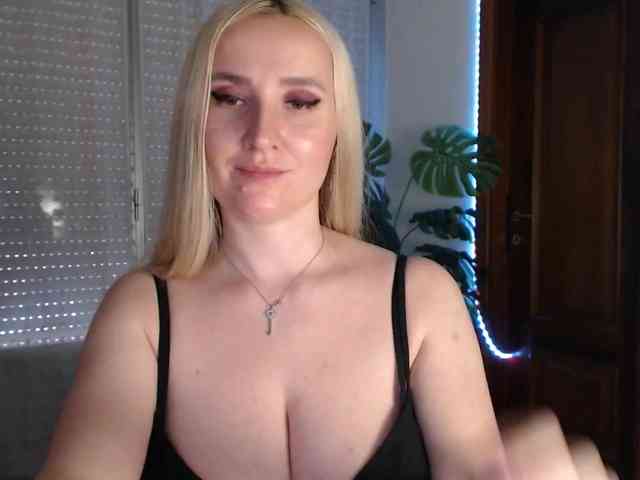 Alina-Lovely webcam