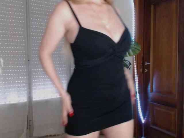 Alina-Lovely webcam