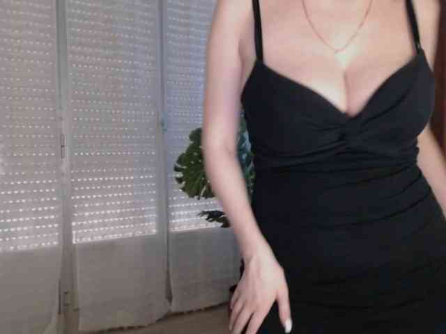 Alina-Lovely webcam